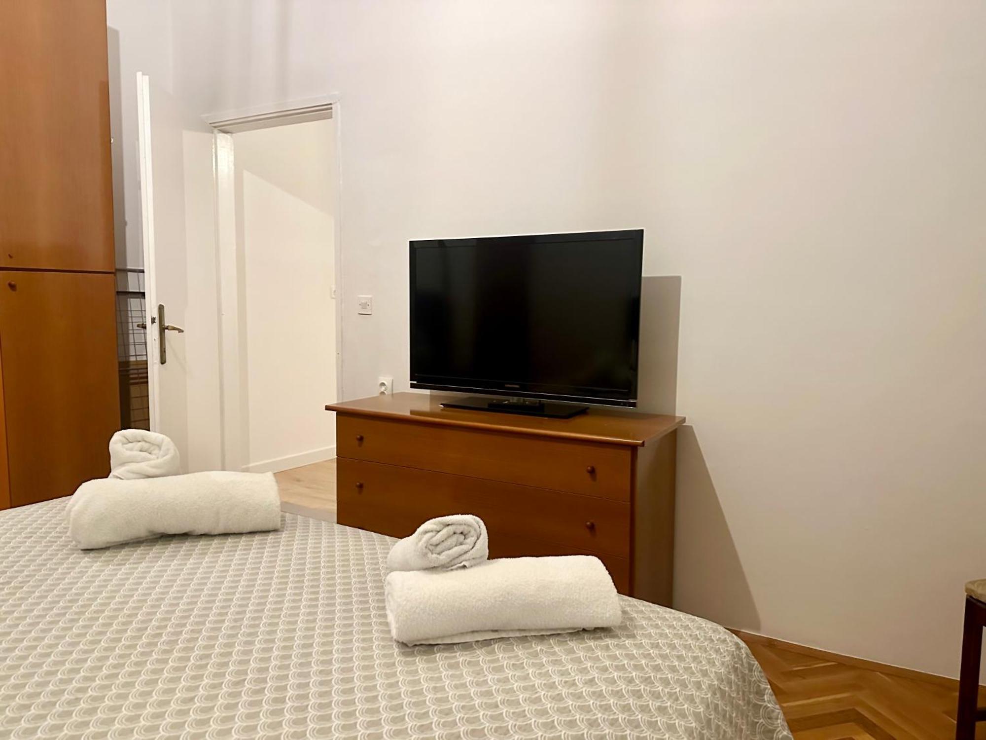 Navis City Apartments Pula Exteriör bild